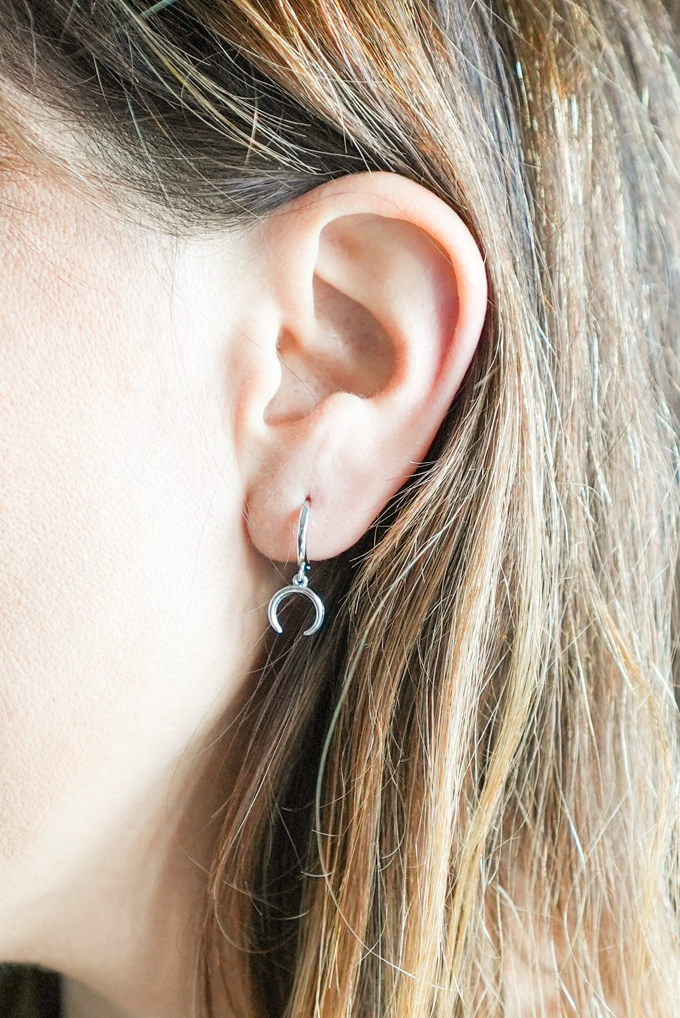 Pendientes luna creciente plata
