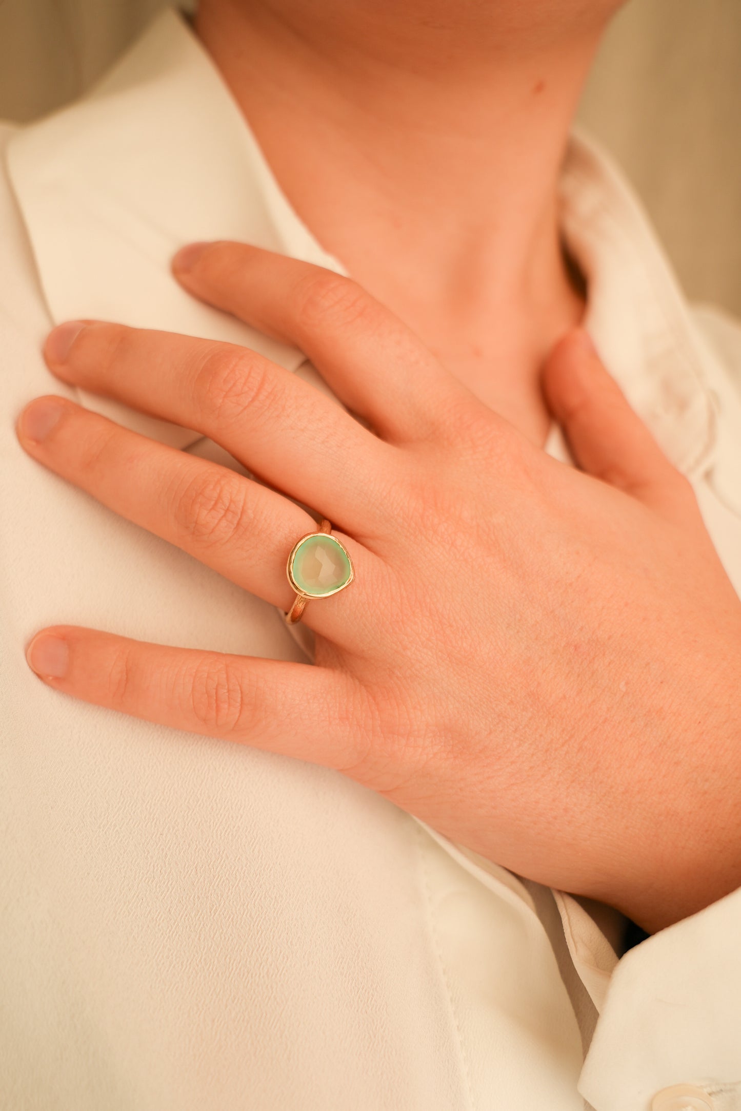 Anillo Amuleto Gandía Calcedonia