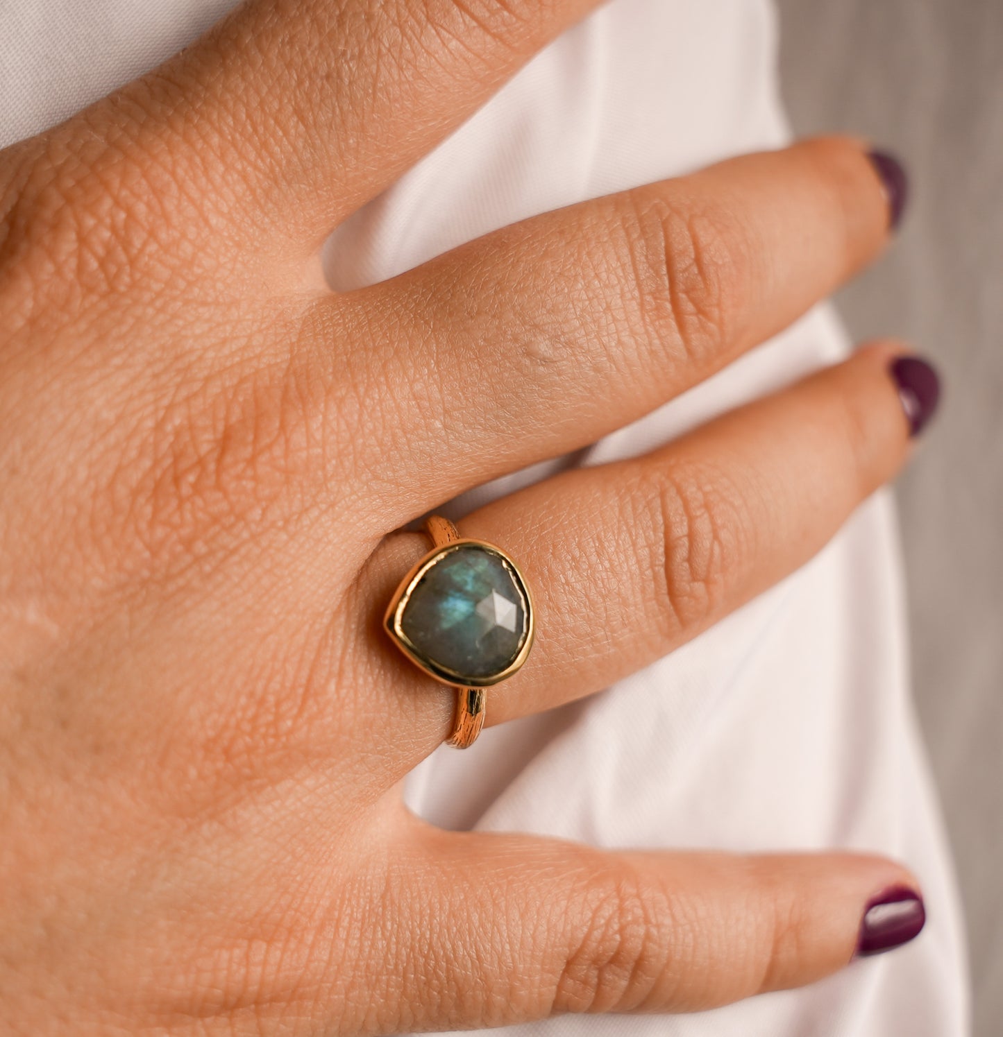Anillo Amuleto Gandía Labradorita