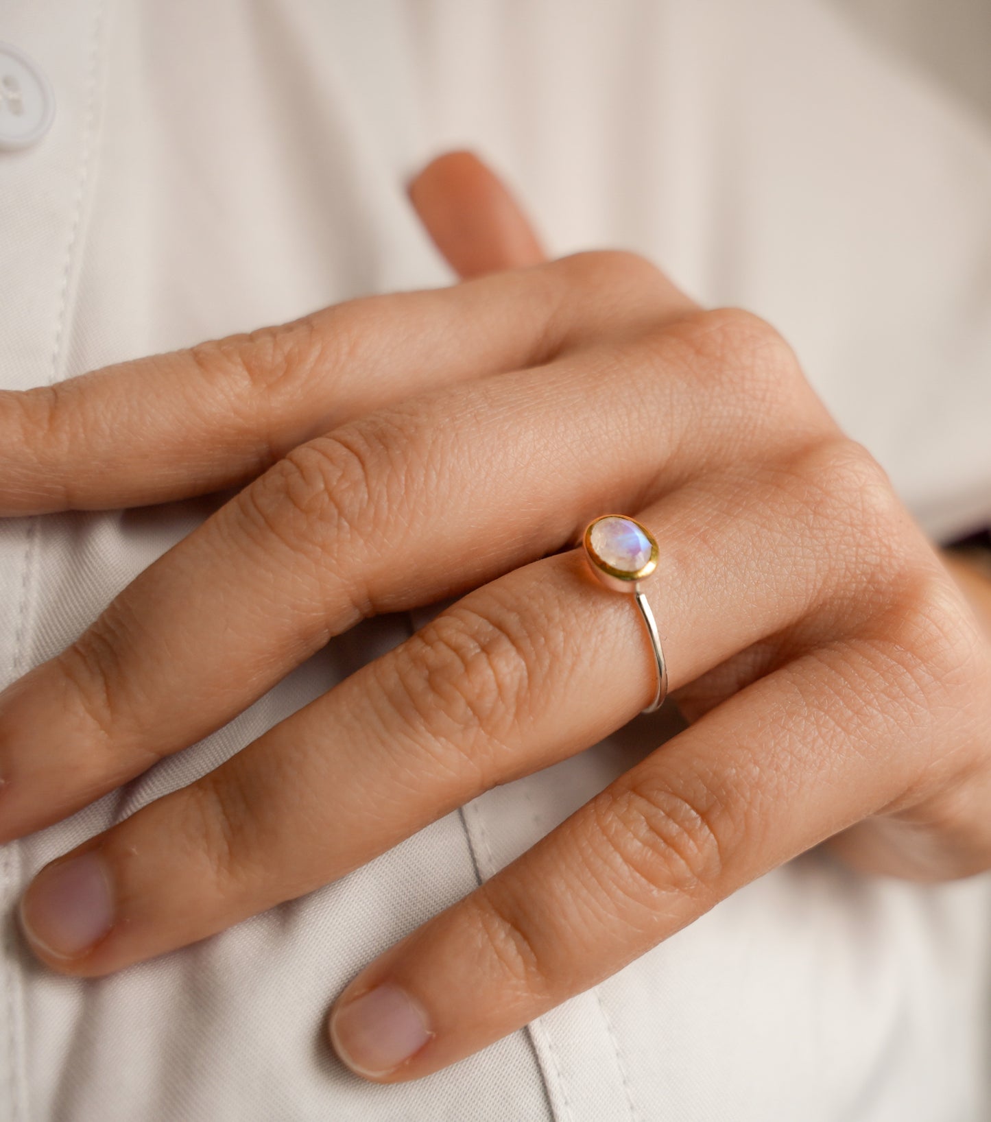 Anillo Amuleto Keops Piedra Luna