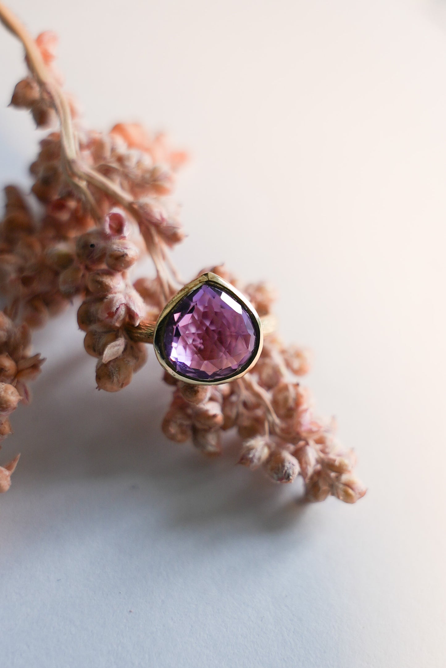 Anillo Amuleto Gandía Amatista