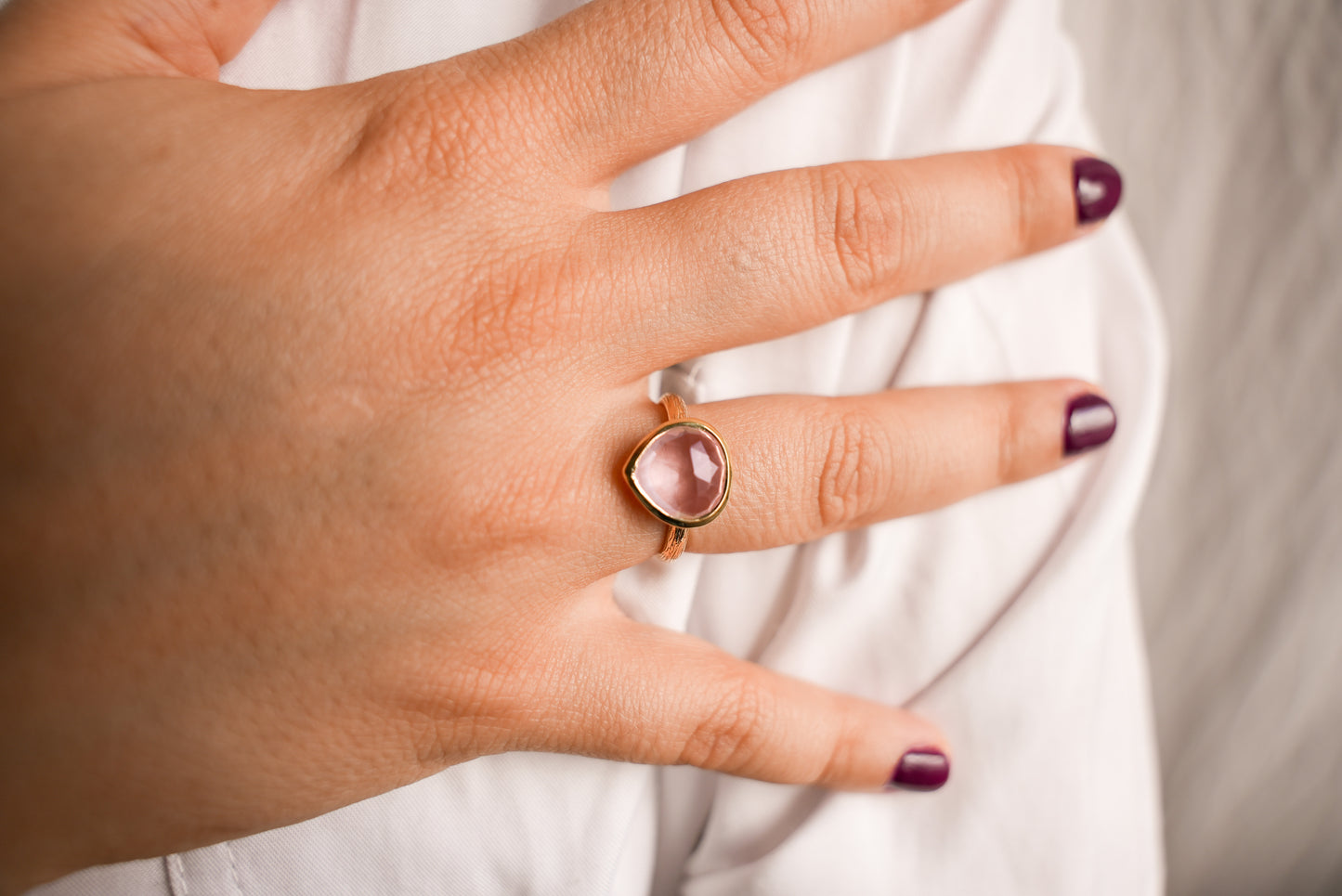 Anillo Amuleto Gandía Cuarzo Rosa